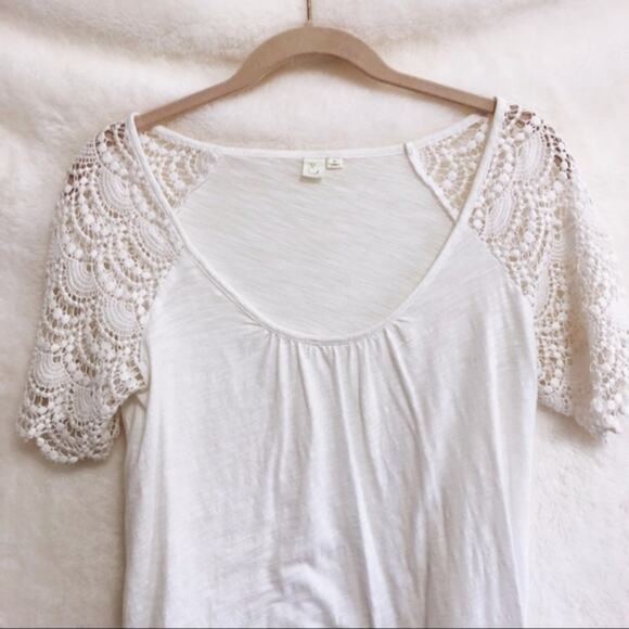 E White Crochet Short Sleeves Top - Picture 3 of 7